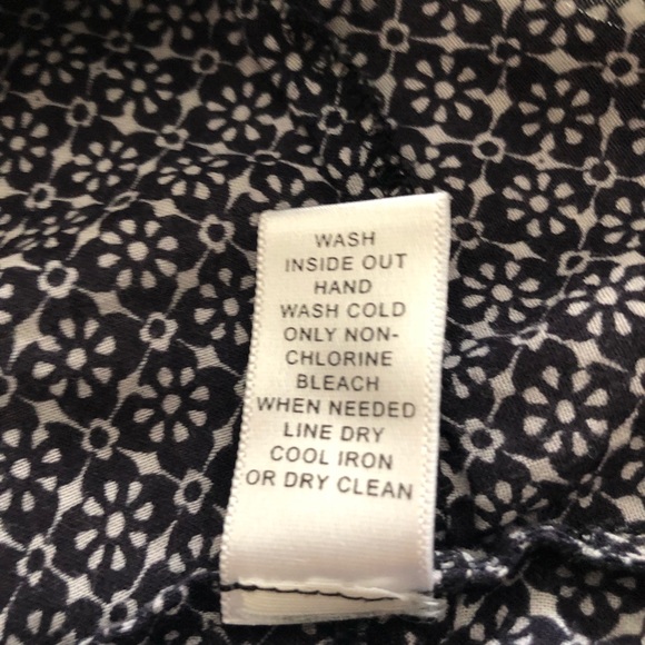 Banana Republic Blue/White SL Button Front Blouse - Picture 2 of 6